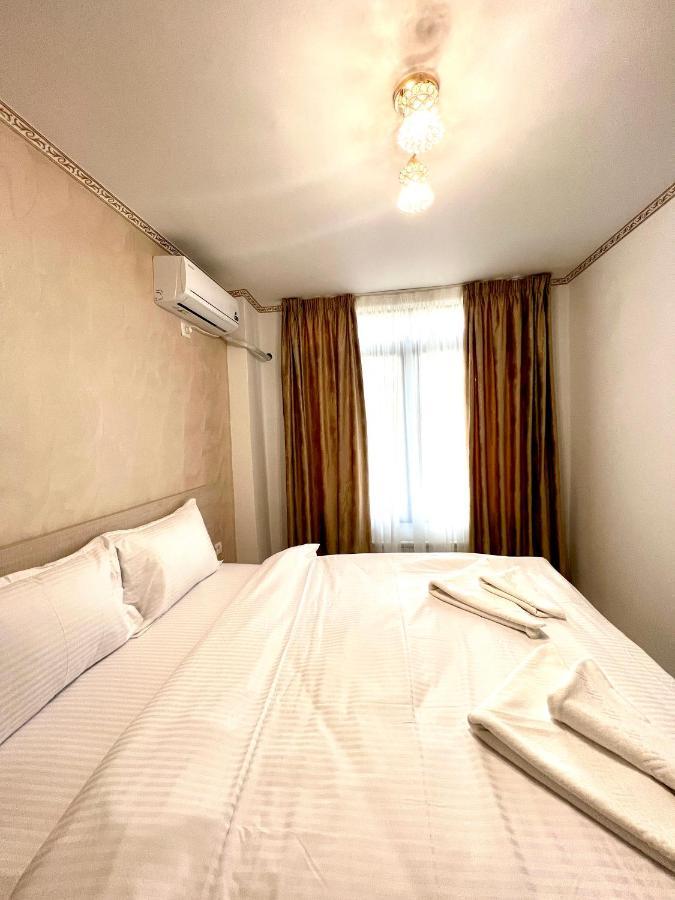 Hotel Marina 2 Bukares Bagian luar foto